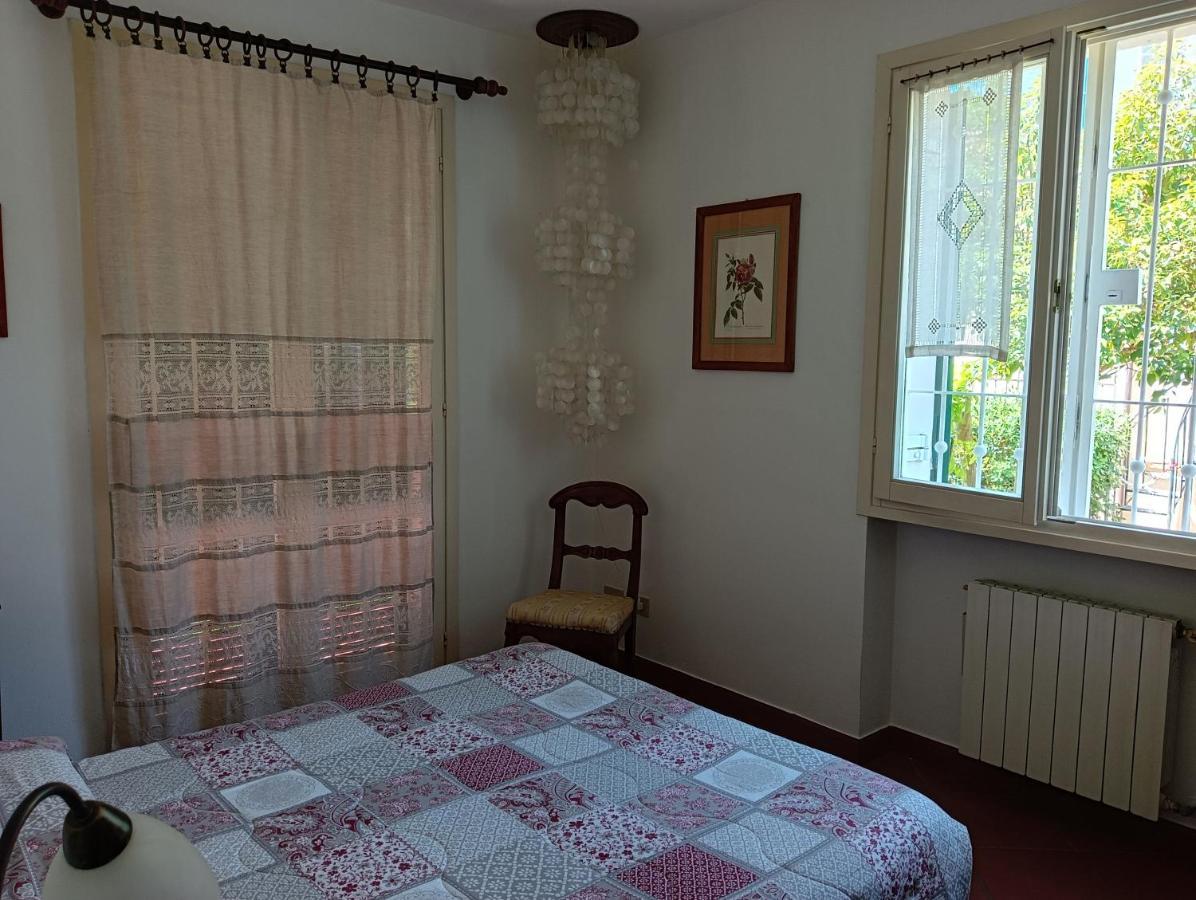 Villetta Con Giardino A Due Passi Dal Mare Imperia Exteriör bild